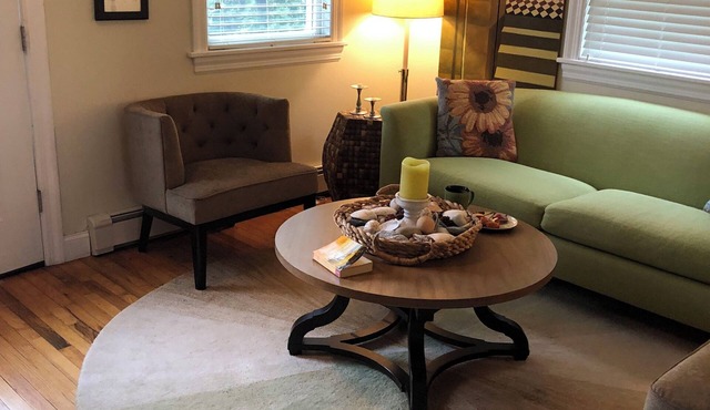 Magical beautiful Country Home - 15 mi to beaches, golf, biking and restaurants in Hampton Bays