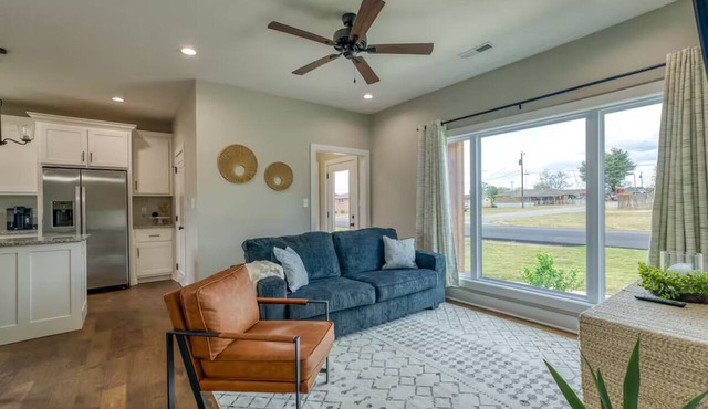 Modern 2-bedroom house with AC in delightful Muscle Shoals in Muscle Shoals