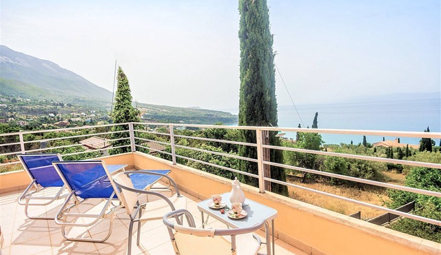 "My Serenity" family house in Αργοστόλι