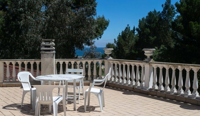 N144 - Numana, wonderful four-room apartment 100m from the sea in Numana
