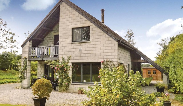 Nice home in Comblinay with kitchen in Comblinay