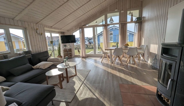 North Sea vacation home Huus Eiderente - relaxation, wellness, fireplace, fiber optic WLAN in Wesselburenerkoog