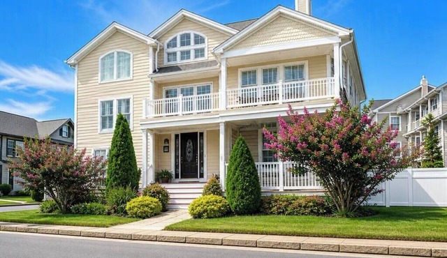 OCEAN VIEW RESORT HOME IN BELMAR NJ WITH POOL 4 BEDROOMS 4 BATHROOMS in Belmar