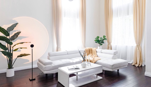 Pasadena Luxury Smart New House 4B3.5B w/Theatres in Pasadena