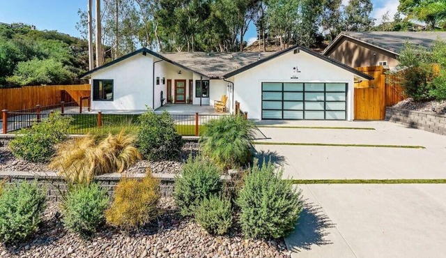 Poppy Cottage Home 4BR in Carlsbad