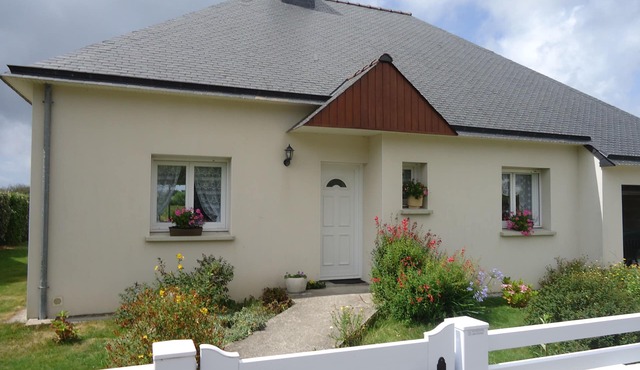 Pretty Contemporary Single Storey House 300 Meters From The Beach in Ploemeur