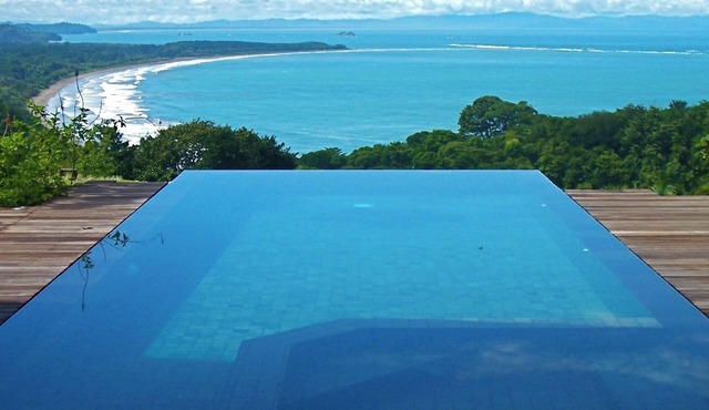 Private Nature Reserve. Stunning coast views. 3 minutes to the beach. in Dominical