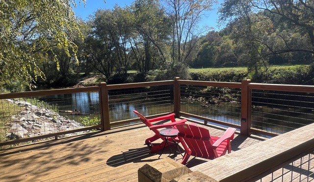 Relax, Play, and Unwind by the River - Riverfront, Hot Tub, Fire Place in Murphy