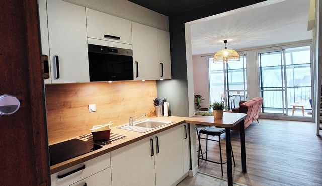 Renovated duplex apartment in residence on 3rd floor with elevator. in Roscoff