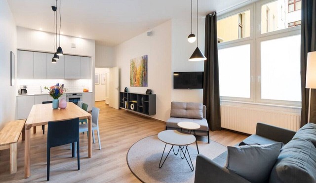 S4 - Apartment 0 · 4-Room Apartment 90sqm with barrier free access in Mitte / Moabit (Berlin)