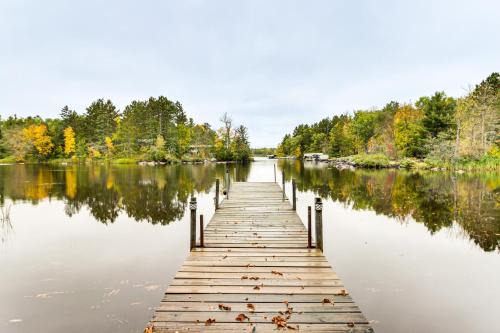 Sauna + Deck: Wooded Cabin on Lake Vermilion! in Tower