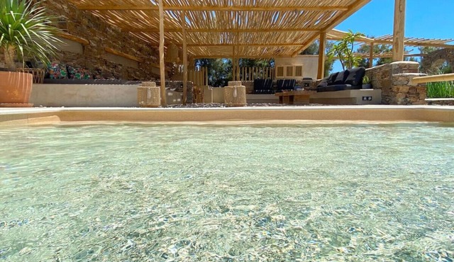Seaside Naxos : 4BDR Villa Aetheria At Plaka Beach in Naxos
