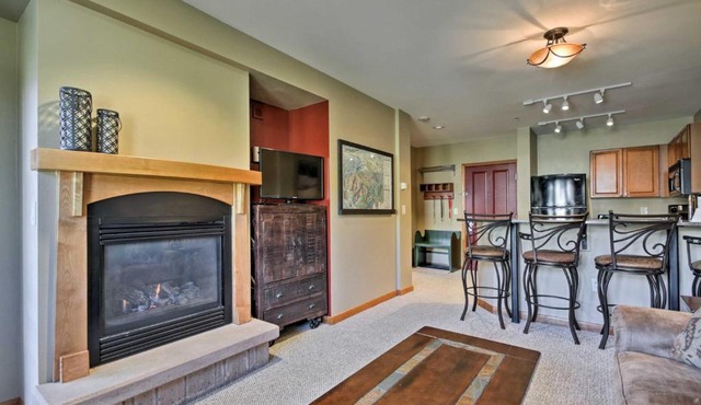 Ski-In and Out Zephyr Mtn Lodge Condo with Hot Tub Access in Winter Park