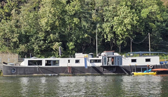 Studio on the Graziella barge located in Profondeville between Dinant and Namur in PROFONDEVILLE