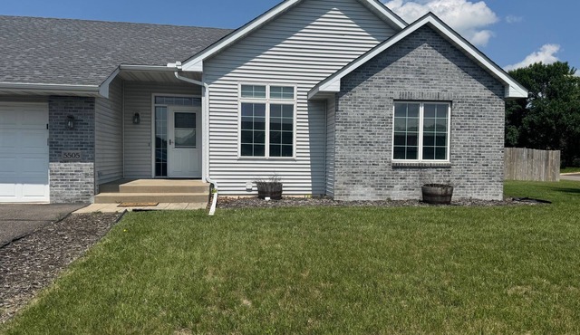 Superb 5-bedroom house in Big Lake in friendly, safe neighborhood. in Big Lake