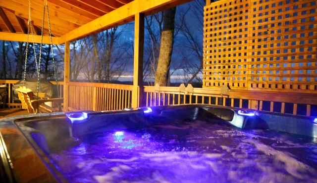 The Cozy Bearz Cabin, A place to relax and have a Great time! in Sevierville