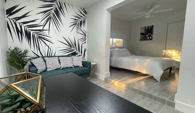 The Vice City Suite Private Stay+Free Parking in the Heart of Miami in Miami