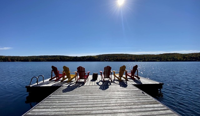 "Trading Bay Cottage" Dorset Ontario(Waterfront) in Algonquin Highlands