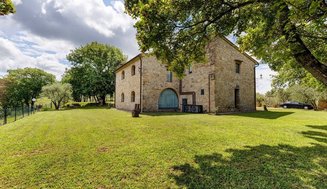 Villa 'Podere Beccalorzo with Private Pool, Wi-Fi and Air Conditioning' in Barberino Tavarnelle