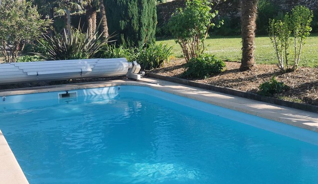 Villa with sea view and private heated pool in the Crozon Peninsula (Finistère) in Landévennec