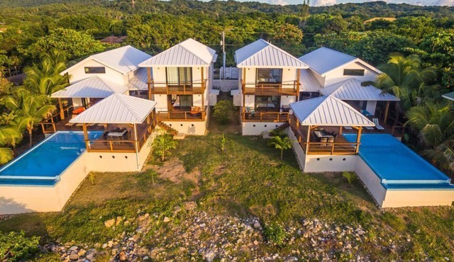 Vivaro Oceanfront Sanctuary Dual Infinity Pools in Roatan