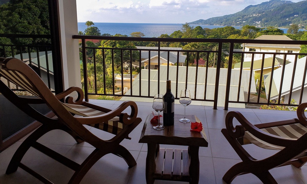 Beau Vallon Apartment | Whispering Palms Self Catering Apartment - Adults Only