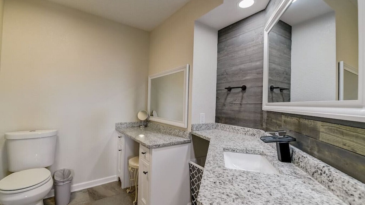Photo of Bathroom in Lake Delton