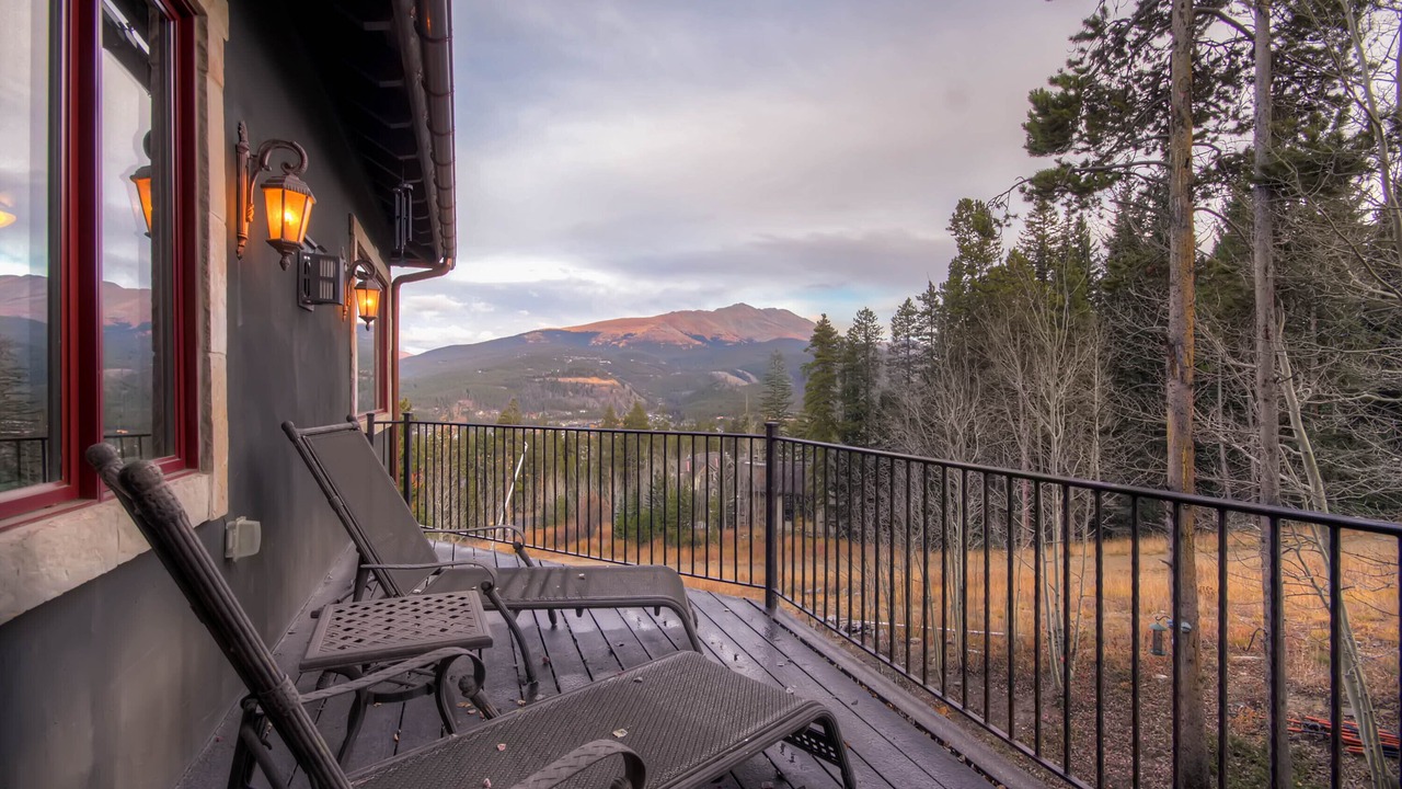 Photo of Patio Balcony in Peak 8