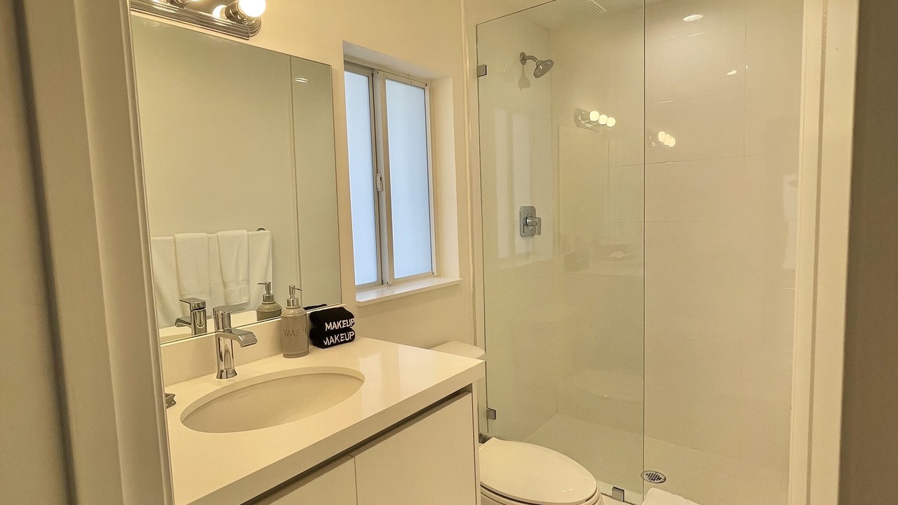 Photo of Bathroom in West Little Havana