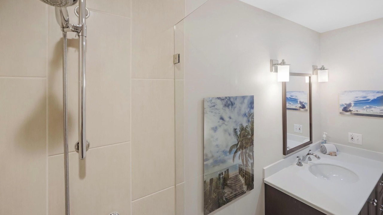 Photo of Bathroom in Truman Annex