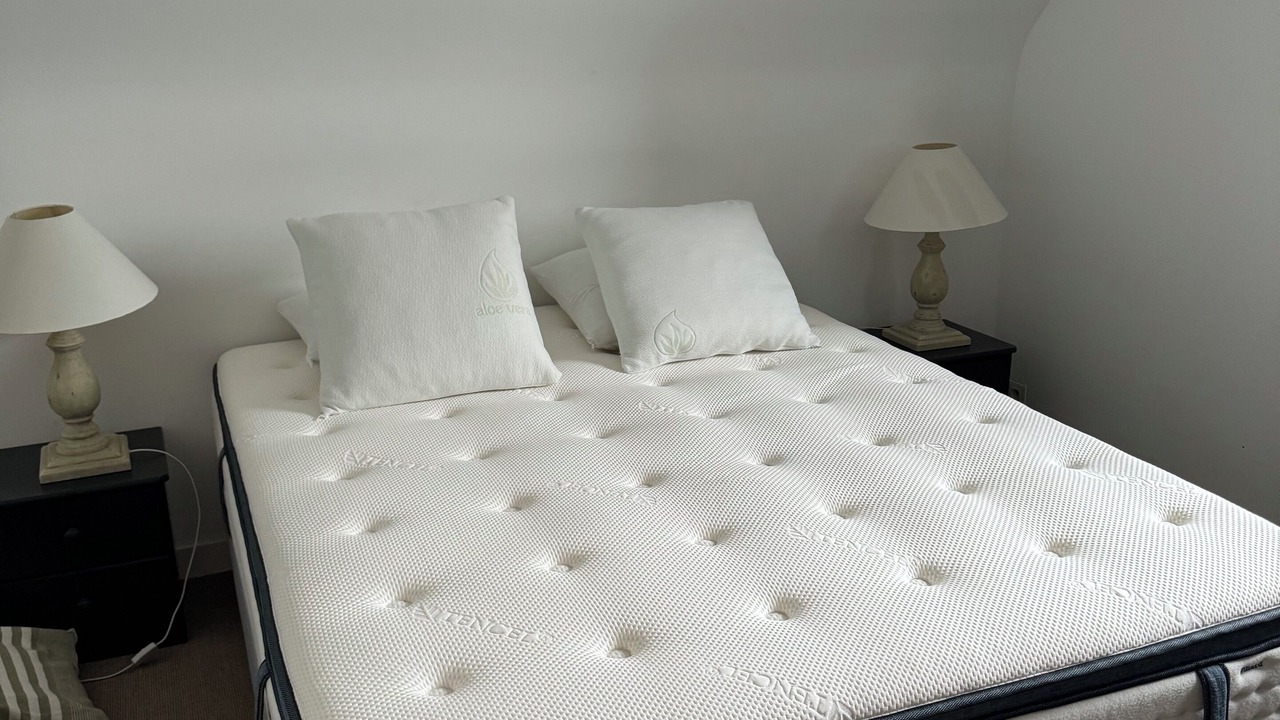 Photo of Bedroom in Saint-Suliac