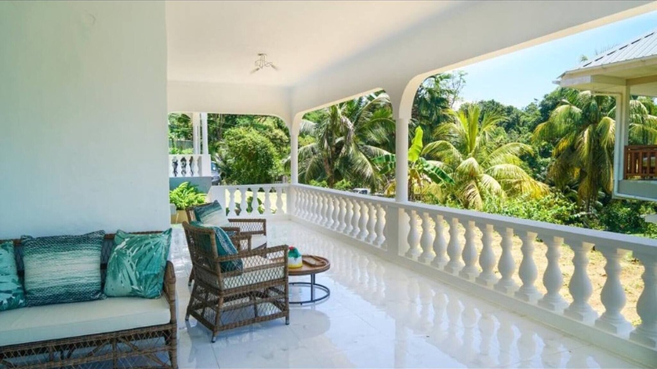Photo of Patio Balcony in Mahe Island
