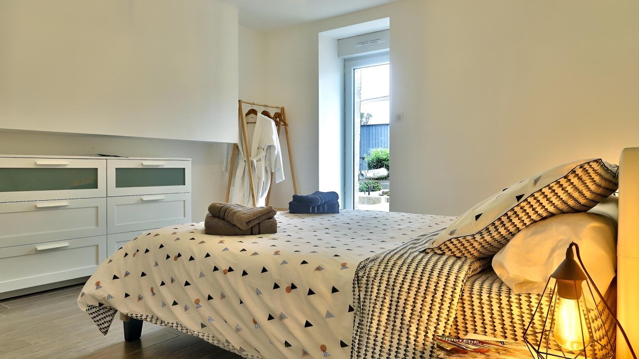Photo of Bedroom in Edern