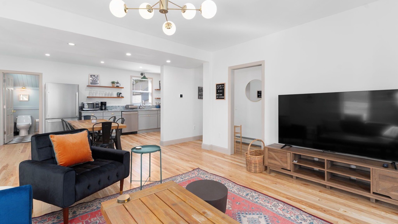 Photo of Livingroom in Fox Point