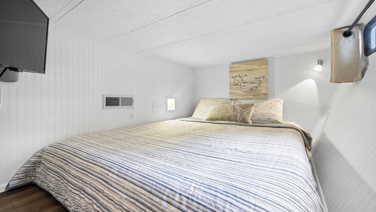 Photo of Bedroom in Downtown Knoxville