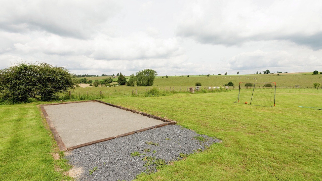 Photo of Outdoor in Brisy