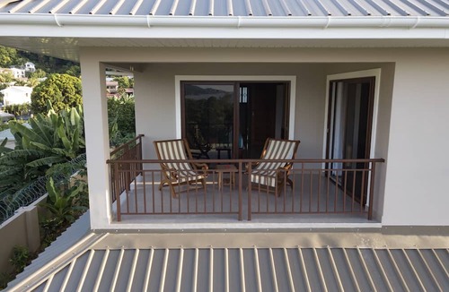 Beau Vallon Apartment | Whispering Palms Self Catering Apartment - Adults Only