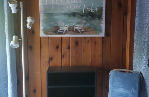Litchfield Cabin | Westview Getaway: charming 4-bedroom lakeside cabin, 90 min. west of Twin Cities