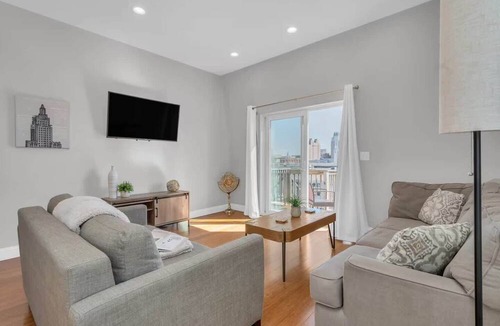 Federal Hill Apartment | Jennifer’s Penthouse Panoramic City Views w/Deck