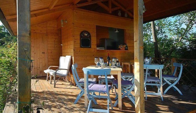 holiday flat 'Casa Verde' with pool in Castel Cellesi