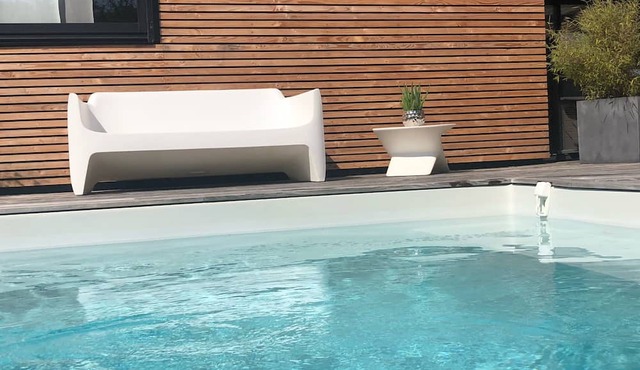 RENT HOUSE WITH SWIMMING POOL ON THE EDGE OF WATER in Plougastel-Daoulas