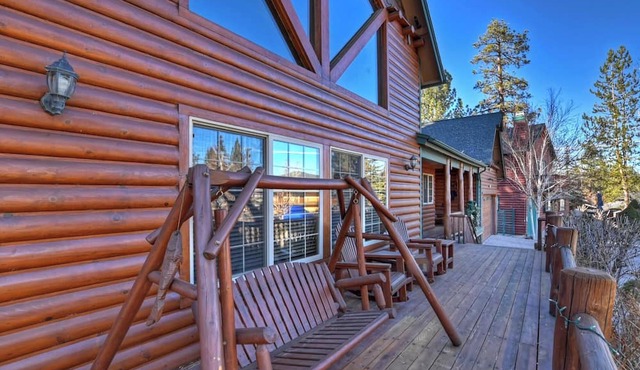Lakeview Escape by Destination Big Bear : Air Conditioning! Luxury! Pool Table! Pet Friendly! Great Yard! Master Suite! in Big Bear Lake