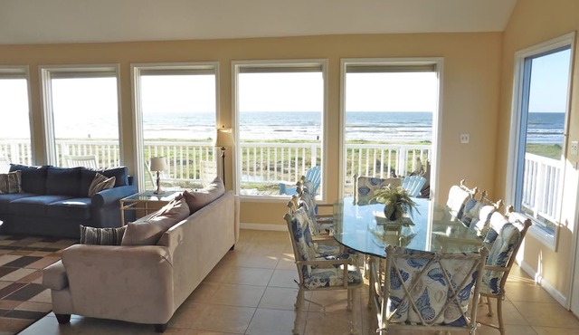 Beachfront/Gulf Front Property/Dog Friendly in Galveston