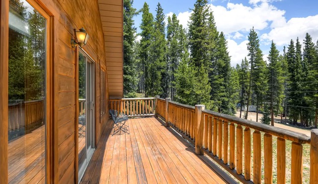 Beautiful cottage so close to Breck in Breckenridge