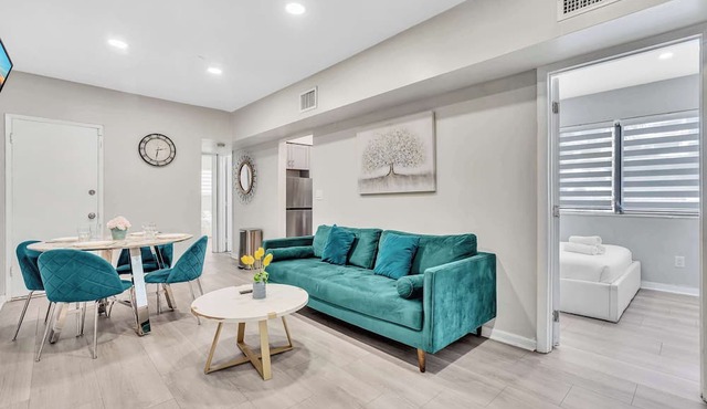 Surfside 2BR with pool near beach, shops, and dining in Bay Harbor Islands