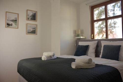 Maisonette-Apartment für bis zu 6 Personen - Parkplatz - WLAN - Kingsize in Berlin